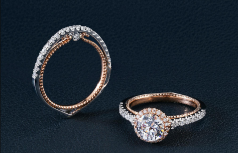 What Makes an Engagement Ring Feel Timeless Instead of Trendy?